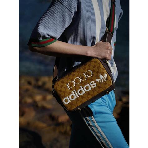 adidas x gucci medium shoulder bag|adidas gucci uomo.